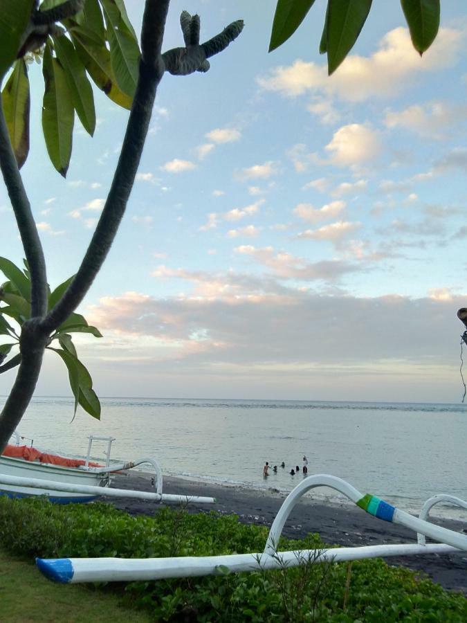 Stairway To Heaven Bungalows And Restaurant Amed Exterior foto